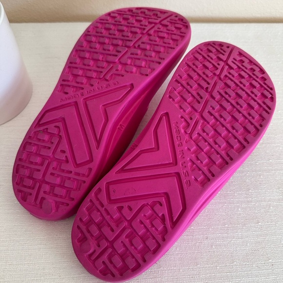 Telic Pink Flamingo Arch Support Pain Relief Energy Flip Flops Medium - Picture 11 of 11